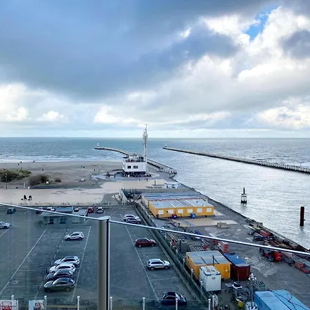In With Stunning Sea Views, Cleaning Included Apartamento *