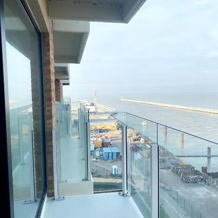 In With Stunning Sea Views, Cleaning Included Apartamento *